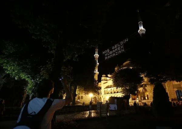 İlk teravih namazında camiler doldu taştı
