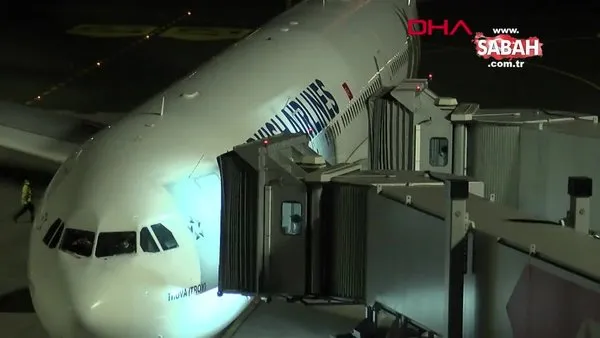 Londra'dan tahliye edilen 105 yolcu THY uçağı ile İstanbul'a geldi | Video