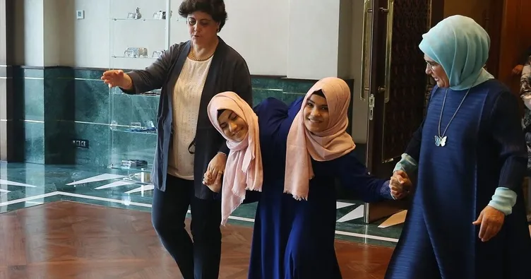 Siyam ikizleri ikinci sınıfa geçti