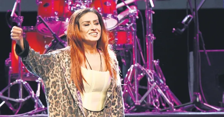 YIldız Tilbe: Benim sahnem geniş olsun