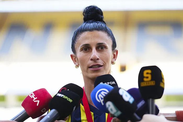 fenerbahce-arsavev-sampiyonluk-kupasini-aldi-1779207808760.jpeg
