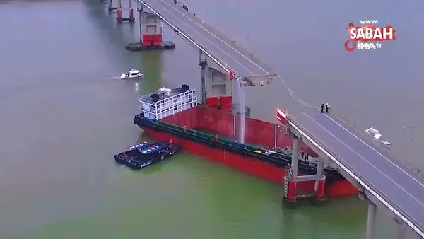 Çin’de konteyner gemisi köprüye çarptı, araçlar suya düştü: 2 ölü, 3 kayıp | Video