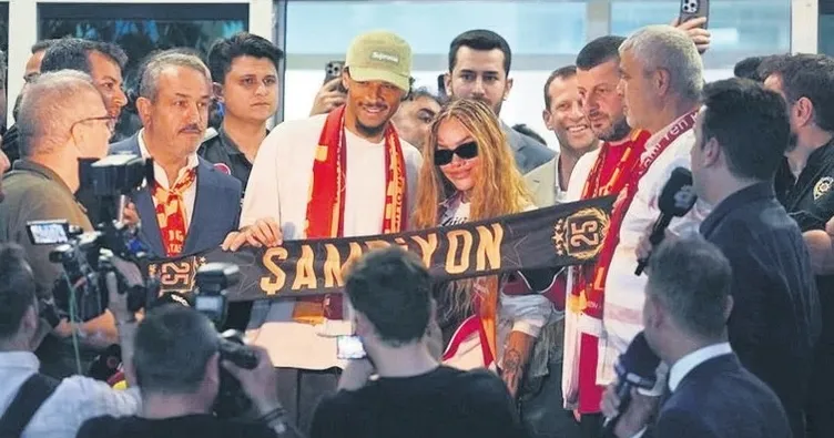 Dünya Aslan’ı izledi