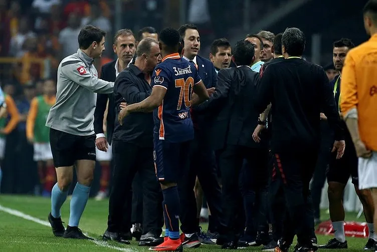 Galatasaray - Başakşehir maçı sonra flaş sözler! ’Fatih Terim bana tokat attı’