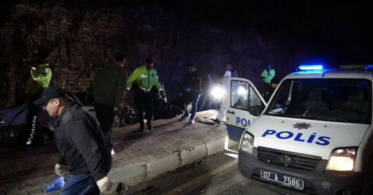Antalya’da korkunç kaza: Anne karnındaki bebek ve 2 kişi öldü