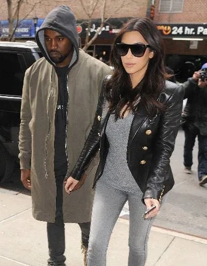 Kanye West Kim Kardashian Paris’te evlenmekten vazgeçti