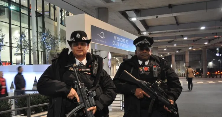 İngiliz polisinden halka terörle mücadele edin çağrısı