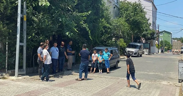 Tuzla’da kavga eden gençleri uyaran 2 mahalle sakini bıçaklandı