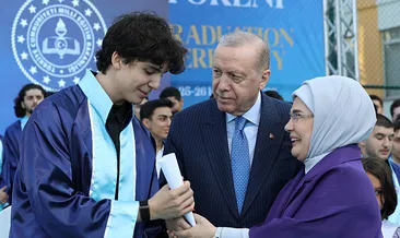 Başkan Erdoğan, Marmara Anadolu İmam Hatip Lisesi Mezuniyet Töreni’ne katıldı! Torununa diplomasını takdim etti