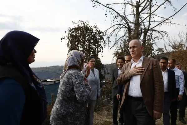 bakan-kurum-acikladi-5-ilde-calismalar-tamamlandi-orman-yanginlarinin-bedeli-ortaya-cikti-1786014578713.jpeg