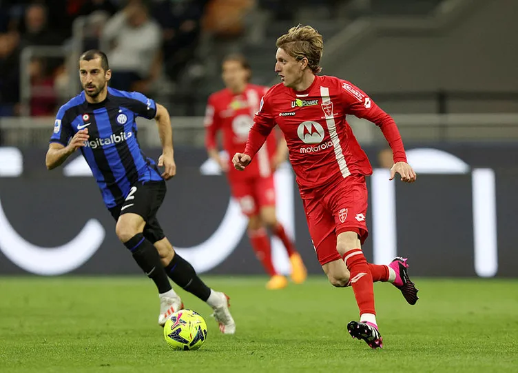 Son dakika haberi: Fenerbahçe transfere doymuyor! Livakovic'in geliş tarihi belli oldu, orta sahaya yeni yıldız yolda...