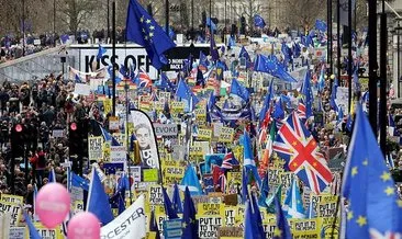 İngiltere’de dev Brexit yürüyüşü