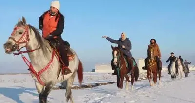Erzurum’da atlı sporcular yaban hayvanları için seferber oldu! #erzurum