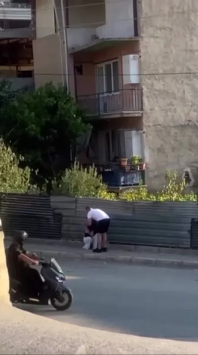 Genç kadına sokak ortasında öyle şeyler yaptı ki: ’Kimse yok mu’ diye çığlık attı