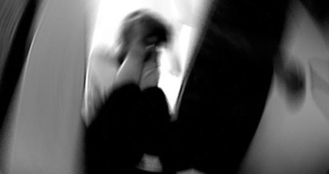 Merdiven boşluğunda cinsel taciz iddiası