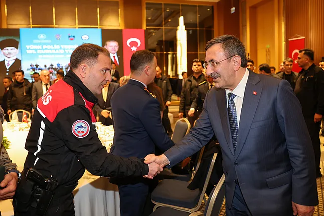 cumhurbaskani-yardimcisi-yilmaz-terorsuz-turkiye-dogrultusunda-kararli-adimlar-atiyoruz-1775850207963.jpeg Cumhurbaşkanı Yardımcısı Yılmaz: “Terörsüz Türkiye doğrultusunda kararlı adımlar atıyoruz”