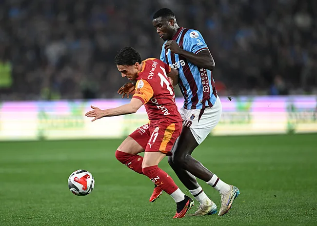 trabzonspor-galatasaray-maci-sonrasi-neden-kavga-cikti-yunus-akgun-acikladi-1775336817464.jpg