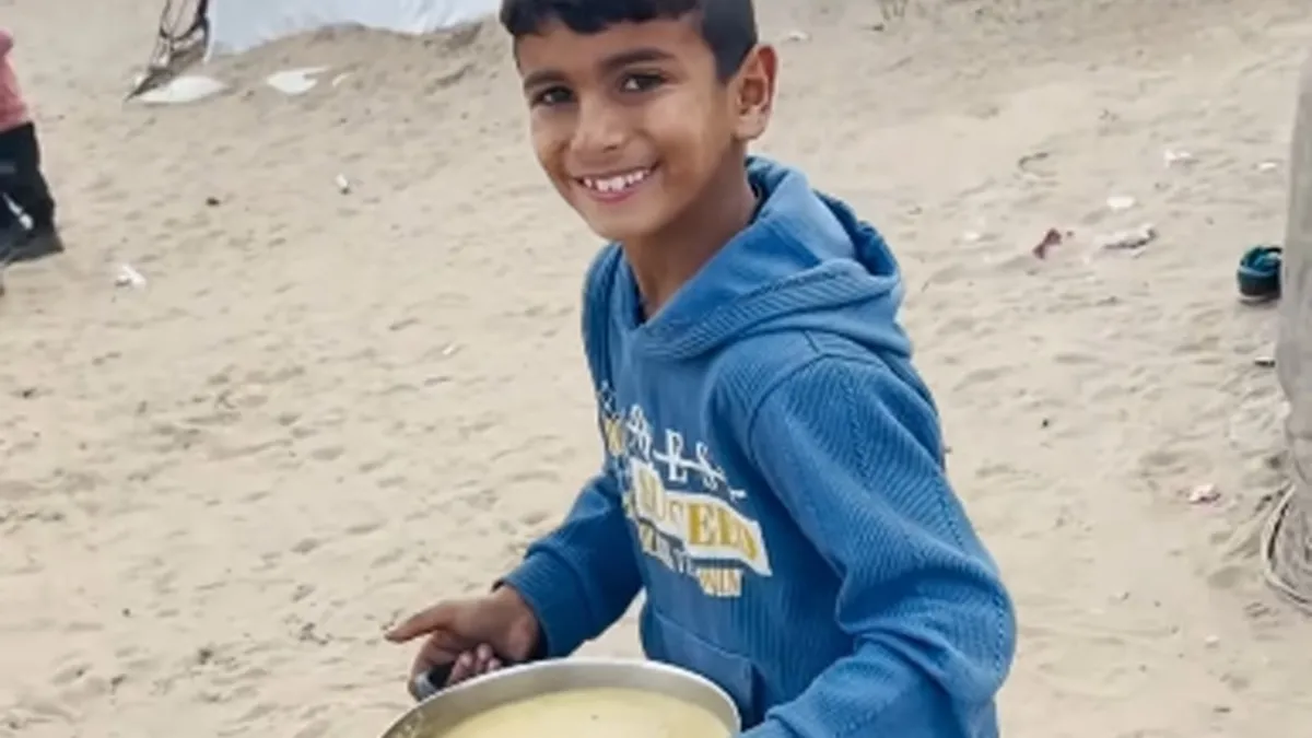 Türk yardım dernekleri Gazze’de açlıkla mücadele eden çocuklara umut oluyor Türk yardım dernekleri Gazze’de açlıkla mücadele eden çocuklara umut oluyor