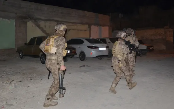sanliurfada-jandarma-operasyonu-18-tutuklu-1705308789621.jpg