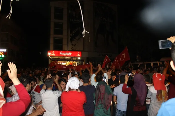 o-gece-sadece-vatani-dusunduk-1783056719213.jpg