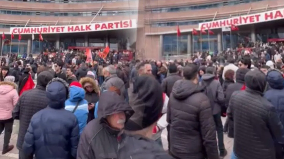 SON DAKİKA... Ekrem İmamoğlu’nun gözaltına alınmasının ardından CHP’de protesto şoku: 25 ilçeden çağrı yapıldı ama…