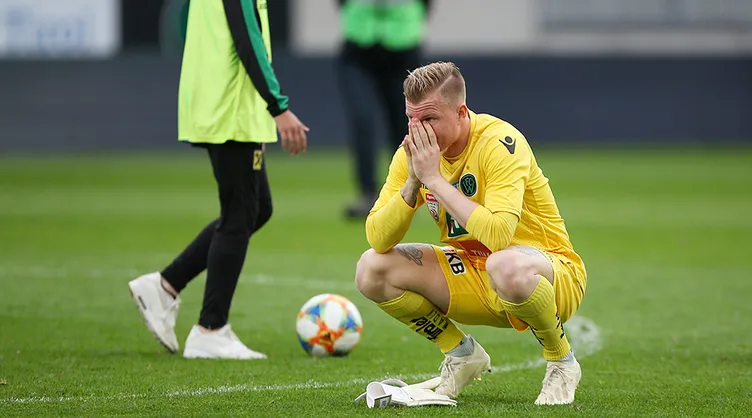 Yeşil sahalarda inanılmaz anlar: Dünyanın en ilginç ve unutulmaz futbolcu sakatlıkları...