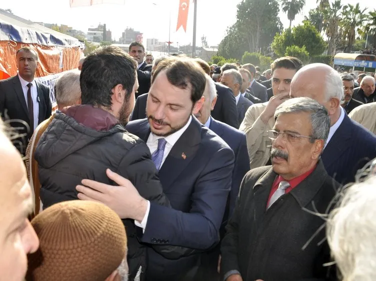 Bakan Albayrak’tan şehit ailelerine ziyaret etti