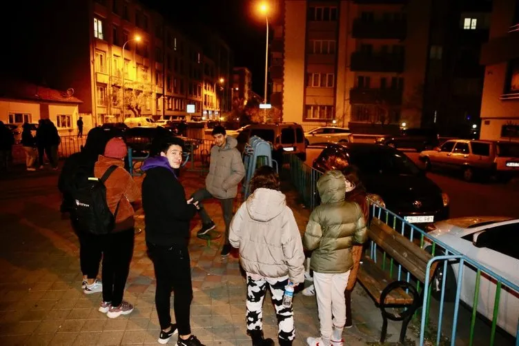 SON DAKİKA: Düzce’de 5,9’luk deprem: Ankara ve İstanbul deprem ile sarsıldı! İşte deprem bölgesinden son haberler