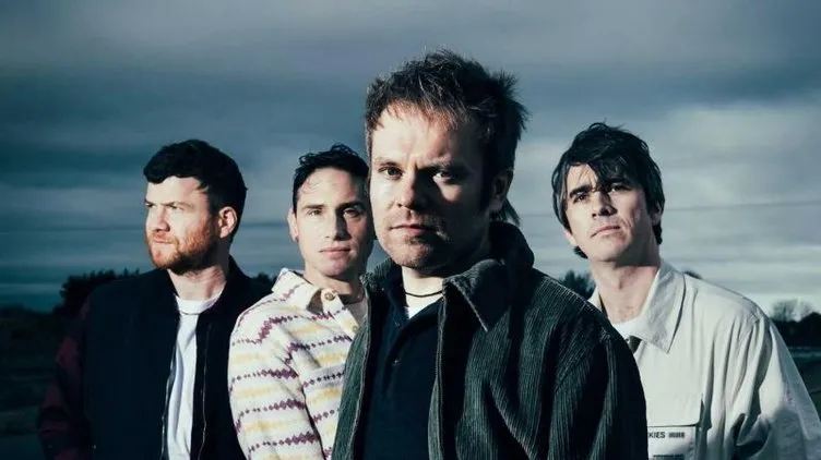 ’Enter Shikari’ grubunun solisti Rou Reynolds Gazze için tepki gösterdi! Bu trajedi değil savaş suçu