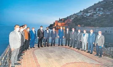 Zor günleri birlikte aşacağız