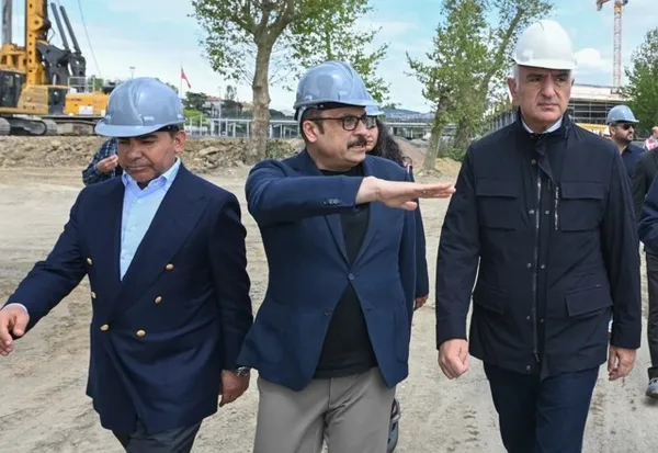 haydarpasa-eski-ihtisamina-adim-adim-kavusuyor-iskeleler-kalkti-tarihi-cephe-gun-yuzune-cikti-1781509329102.jpg