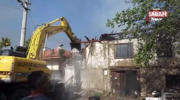 Burdur’da depoda çıkan yangın evlere sıçradı, 2 ev ve 1 depo kullanılamaz hale geldi