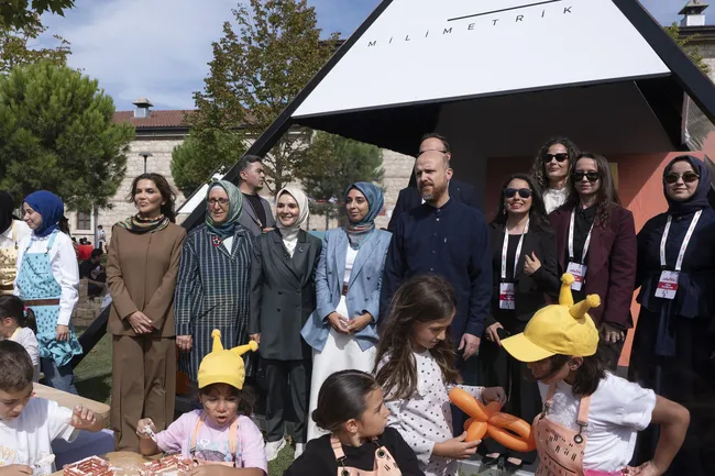bilal-erdogan-ailefest-programinin-acilisinda-konustu-dogurganlik-hizini-yeniden-15a-2ye-tasiyabilen-ulke-olma-1790429020433.jpg