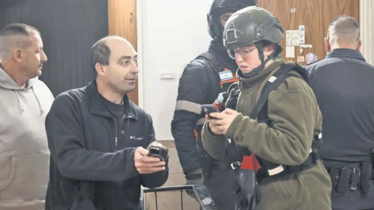 Tel Aviv’e füzeler düşmeye devam ediyor