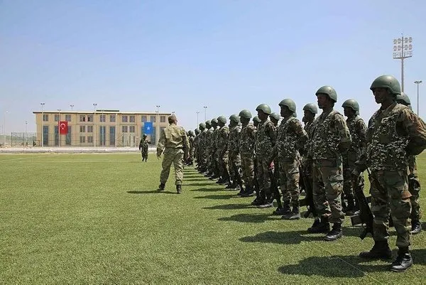 Mogadişu'daki Türk askeri eğitim merkezi ilk mezunlarını verdi