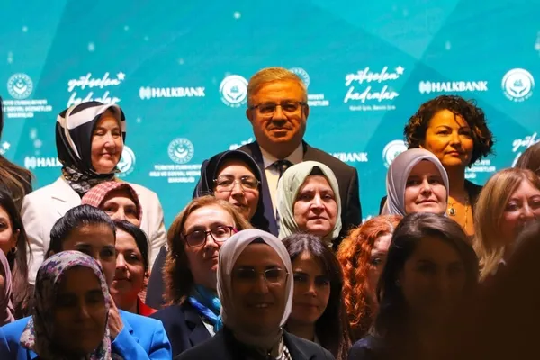 bakan-goktas-kadinlar-kendi-isini-kurarak-turkiyenin-gelecegine-iz-birakacak-1759492037545.jpg