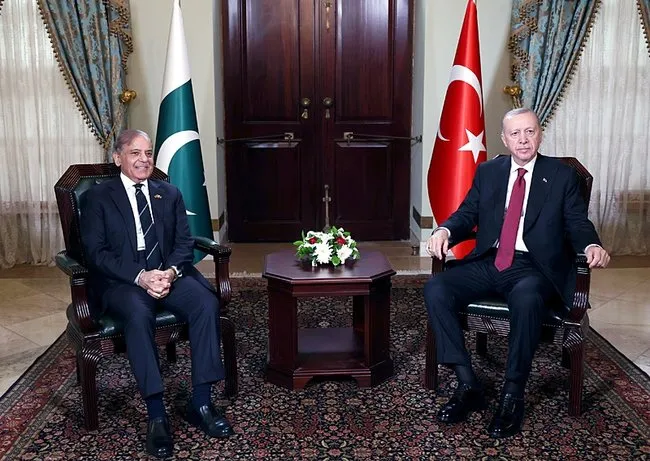Pakistan Başbakanı Şahbaz Şerif: Pakistan-Türkiye dostluğu daim olsun