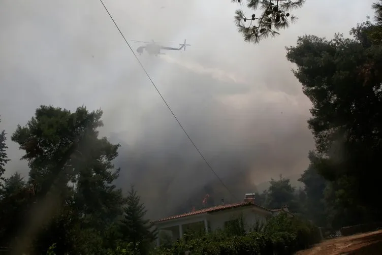 Son dakika: Yunanistan’da feci yangın: Evler boşaltıldı, yollar trafiğe kapatıldı