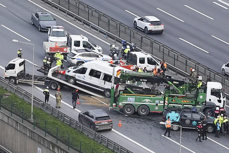 Kağıthane’de okul servisi devrilmişti: 9 kişi taburcu edildi!