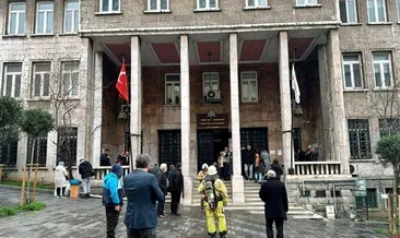 Beyoğlu Vergi Dairesi’nde yangın paniği