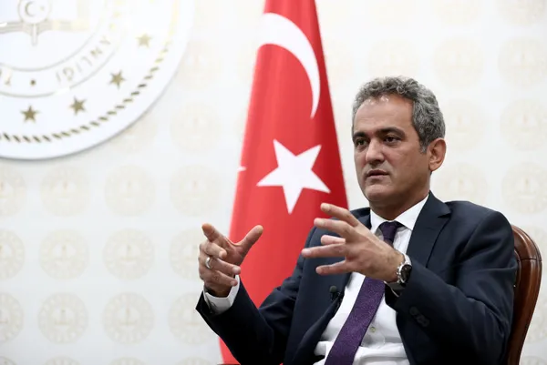 Milli Eğitim Bakanı Mahmut Özer'den ara tatil açıklaması