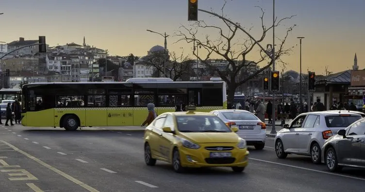 AÇIKLAMA! Bugün toplu taşıma ücretsiz mi olacak? 12 Eylül Bugün İETT, metro, metrobüs, otobüs bedava mı, toplu taşıma saat kaça kadar ücretsiz?