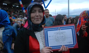 Başörtüsü yüzünden okuyamamıştı ama...