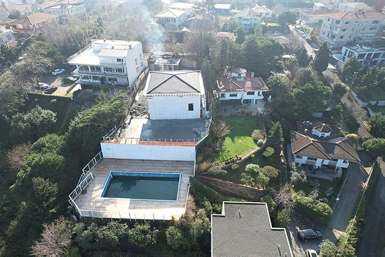 HALK TV'nin patronu Cafer Mahiroğlu devlete meydan okuyor! Çifte suç duyurusuna rağmen kaçağa devam