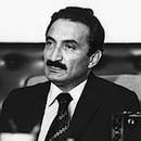 Seçim otobüsü taşlandı