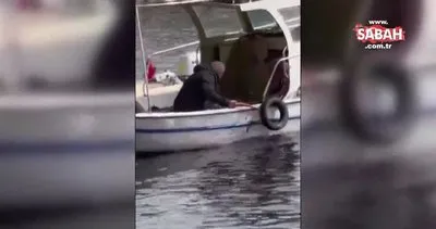 Balıkçı Ömer, sosyal medyadaki yorumları okurken kalpten gitti | Video