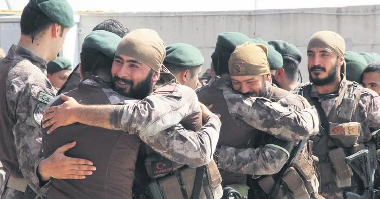 Kahramanlar gururla döndü