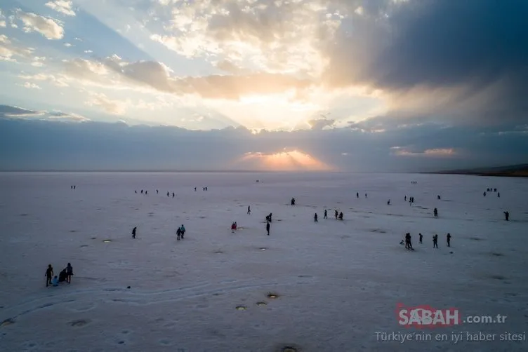 Tuz Gölü’ne ziyaretçi ilgisi