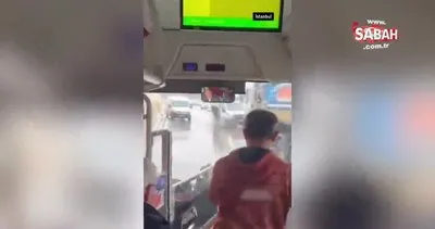 İstanbul’da yollar göle döndü, otobüsün içi bile su ile doldu! | Video