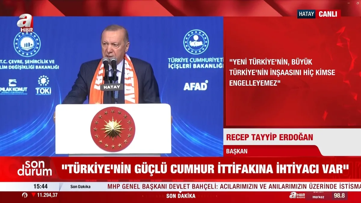 455 bininci konut teslim edildi! Başkan Erdoğan: “Alnımız ak olarak sizin karşınızdayız!” | Video videosunu izle 455 bininci konut teslim edildi! Başkan Erdoğan: “Alnımız ak olarak sizin karşınızdayız!” | Video videosunu izle